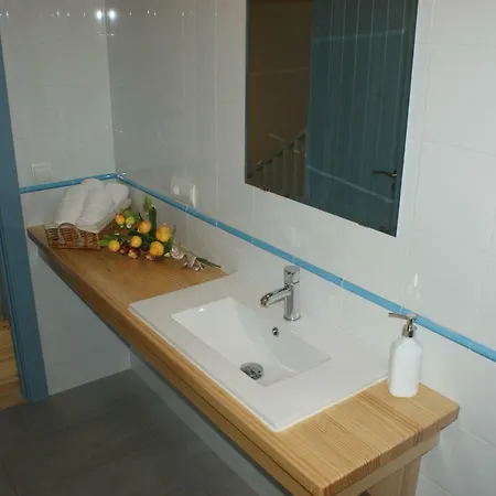 Casina De La Granda 100 *